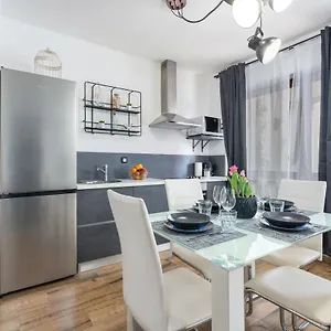  Apartment Ariana